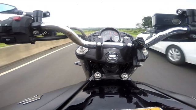 TESTE E TOP SPEED SUZUKI GLADIUS 650  MAIS FORTE QUE A 07 ?