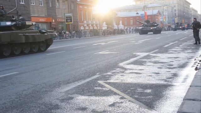 Бронетехника на Тверской 2012 HD смотреть онлайн