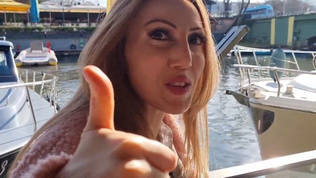 • Завершение экскурсии по Босфору в Турции. The end of the tour of the Bosphorus in Turkey смотреть онлайн