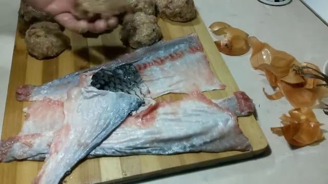 Фаршированная рыба по еврейски. Гефильте фиш из коропа. смотреть онлайн