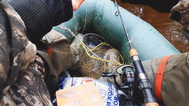 Хариусомания. Повторяю маршрут. Немного археологии. Ловлю на бомбарду с мухами хариуса и...щуку? смотреть онлайн