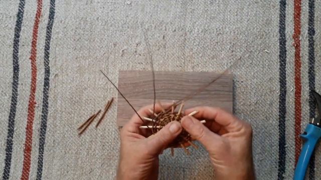 Лоза Плетеные бутылки Мини бар своими руками Часть 4 Изготовление донышка смотреть онлайн