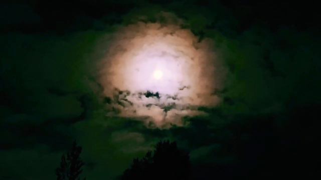 Луна над Мурманской областью смотреть онлайн
