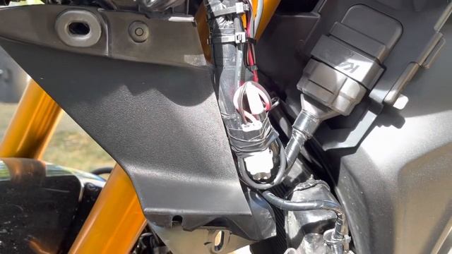 2021 Tracer 9 GT Auxiliary Connections смотреть онлайн