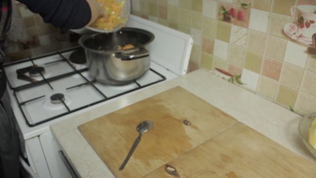 Вегетарианская кухня - "тушеная капуста с картошкой! смотреть онлайн