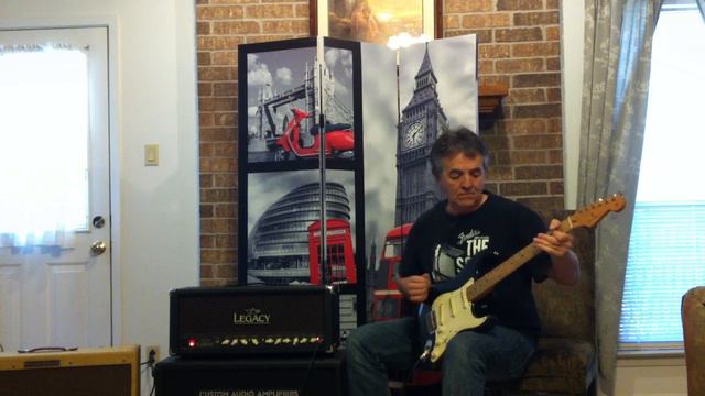 50 Fender Black Road Worn Stratocaster jamming смотреть онлайн