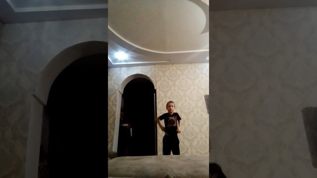 если что там на бумажке было написано подпишись Поставь лайк и нажмите колокольчик🙏🙏🙏 смотреть онлайн