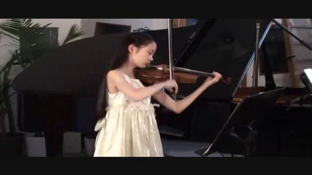 ABCs of Violin DVD - Tchaikovsky Piano Concerto No. 1 Theme on Violin - Yuki Beppu смотреть онлайн