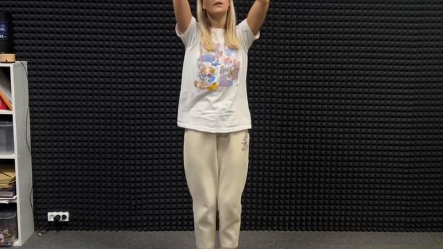 Финальный танец для средней и старшей группы д/с. Это Новый год»(сл. Н.Осошник, муз.В.Осошник) смотреть онлайн