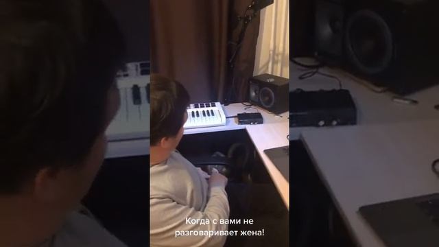 Как заставить молчать жену или женщину смотреть онлайн