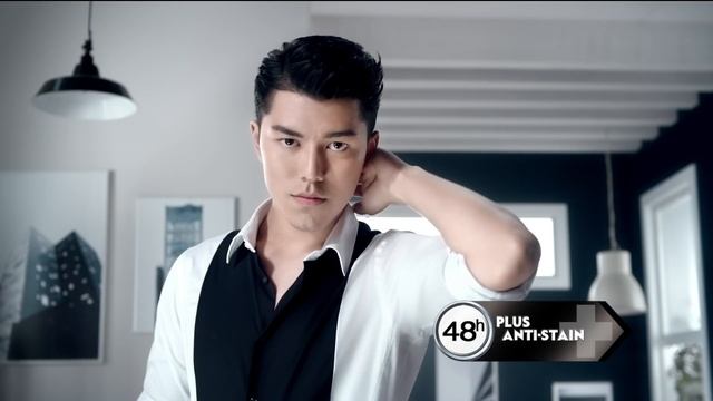 NIVEA MEN Invisible for Black & White Deodorant Rollercoaster TVC смотреть онлайн