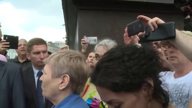 Жириновский еще в марте говорил "не выберете меня президентом, вам повысят пенсионный возраст" смотреть онлайн