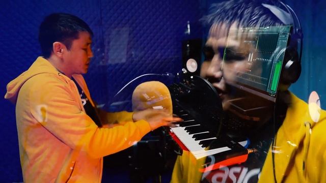 Орлан Самбуу ТОРЭЭН ХУНУНДЕ (официальный клип) смотреть онлайн