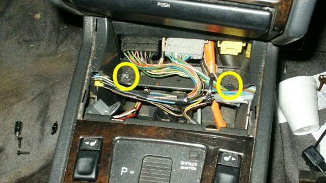 How to remove the center console, shifter light replacement, Volvo 850 - VOTD смотреть онлайн