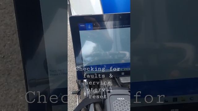 BMW F800R service & diagnostic scan смотреть онлайн