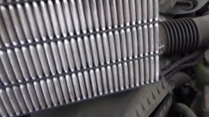 Замена воздушного фильтра Toyota LC200.