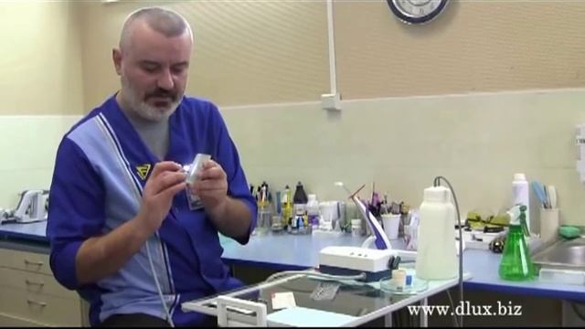 Препарирование скалером UDS-L LED,насадкой E9 Woodpecker.1 часть смотреть онлайн