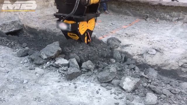 MB-R800 навесная фреза на экскаваторы