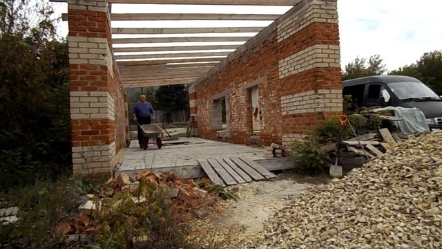 Мы и дачи. Продолжение реконструкции весовой под гараж с подвалом и смотровой ямой смотреть онлайн