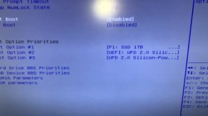 Материнская плата x79 не видит ssd m2. Переставляем перемычки и проблемы нет.