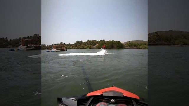 Flyboarding in Goa смотреть онлайн