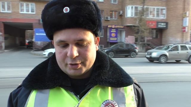 Гаишник подает на меня в суд / Кормушка за пешехода