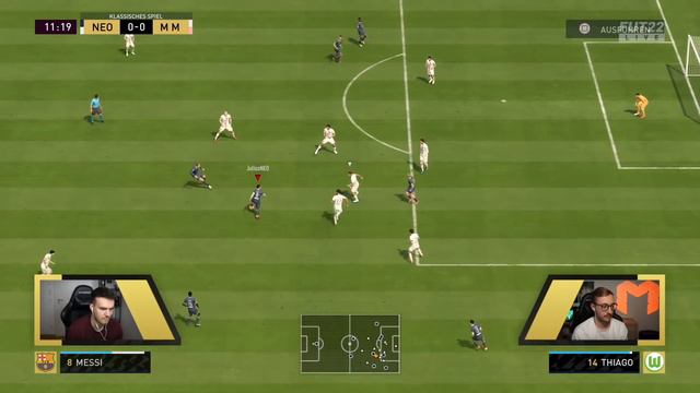 FIFA 22: First Owner MESSI vs First Owner RONALDO Squad Builder Battle 🐐🏆🐐 смотреть онлайн