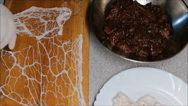 Греческая кухня ?? Сикотакья тиганья (жареная печёнка в жировой сетке) / Греческая закуска смотреть онлайн