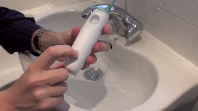 The Philips Sonicare Airfloss (2011) смотреть онлайн