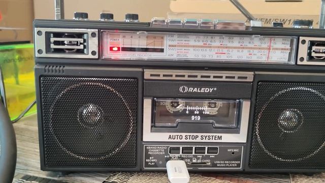 Магнитола с mp3 плеером и оцифровкой на флешку Raledy 919 смотреть онлайн