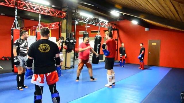 Муай тай тренировки видео - отработка техники смотреть онлайн