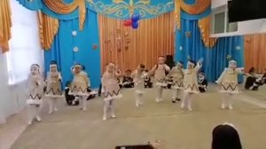 Танец Якутяночка ( старшая группа,г.Кызыл)