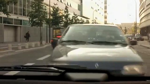 Taxi 2 paris car chase (part 1) смотреть онлайн