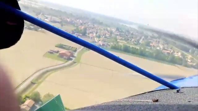 Christine's flight in Italy in a Savannah with Giovanni Galli смотреть онлайн
