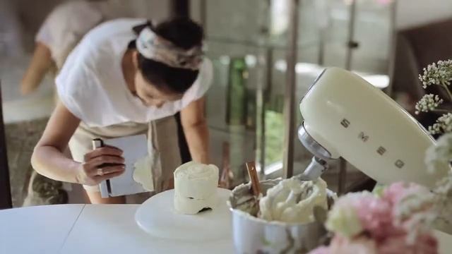 Украшаем свадебный торт вместе с IvCakes смотреть онлайн