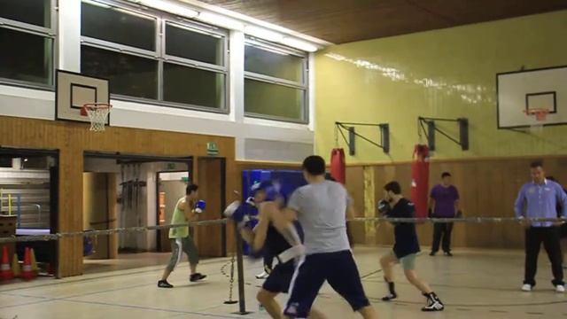 Бокс в зале 1 раунд смотреть онлайн