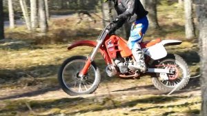 Honda CR250R 2-Stroke - Woods Ride & Braaps | Raw