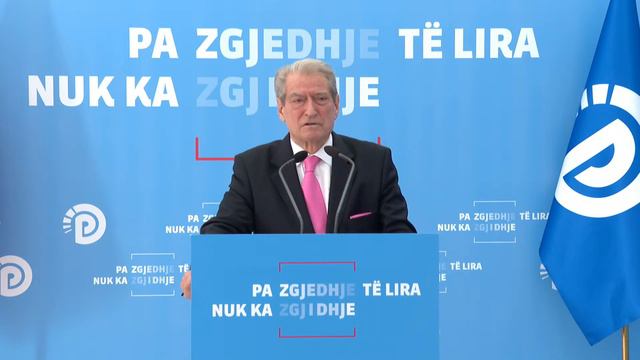 Kryetari i Partisë Demokratike Sali Berisha, deklaratë për media në sallën “Gramoz Pashko”, selia P смотреть онлайн