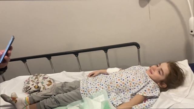 VLOG Алисе удалили кусок пальца смотреть онлайн