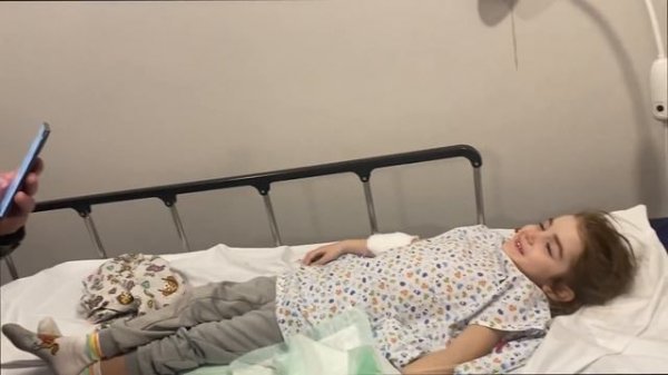 VLOG Алисе удалили кусок пальца