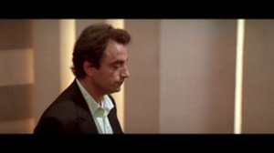 Налево от лифта