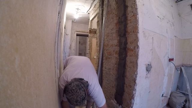 Как штукатурить, правилом, при помощи отвесов, без лазера и уровня.Часть 1 смотреть онлайн