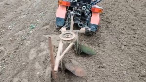 Зябливая вспашка 2023. Миник МТЗ 112н- 01, двухкорпусный плуг. #минитрактор #плуг #мтз