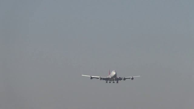 Аэропорт Домодедово. Самолёт Boeing 747-48EBDSF, бортовой №: HL7423, а/к Asiana Airlines.