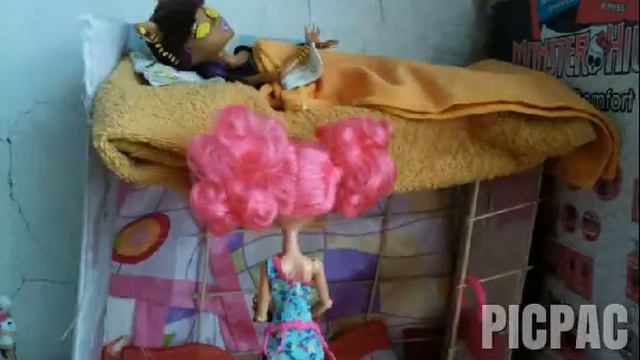 Утро Хоулин (Monster High ) смотреть онлайн