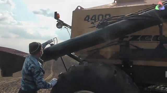 Анкерная сеялка Versatile DH750 18.3 м (Ezee-On 7560) с бункером АС400 (Ezee-On 4400)