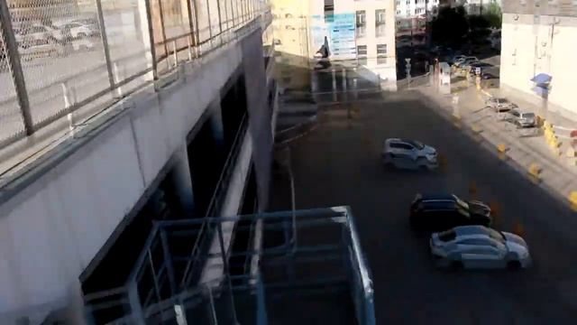 На крыше парковки фирмы Мир Видеоканал Образолов об Уфе Ролик 6 смотреть онлайн