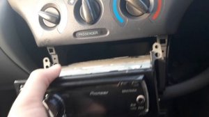 Замена магнитолы на Toyota Vitz