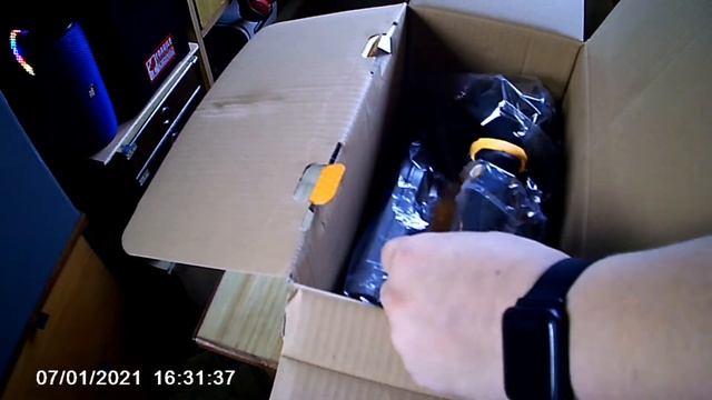 Unboxing INGCO lithium-ion Circular Saw Cordless CSLI1401 Shopee