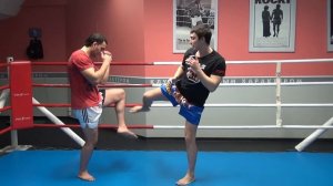 МК по кикбоксингу. Удары фронт-кик, лоу-кик и бэк-кик